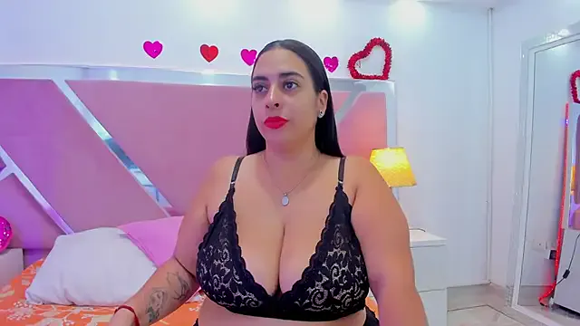 Offline GeminisClark on StripChat