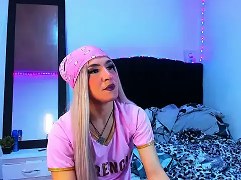 Offline Georgina_Giio on StripChat