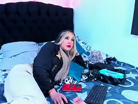 Offline Georgina_Giio on StripChat