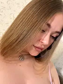 gi_grahams from StripChat