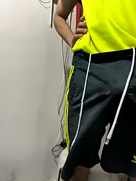 Offline giannis090 on StripChat