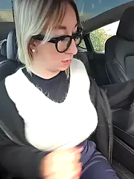 Offline Giuliana_baby on StripChat