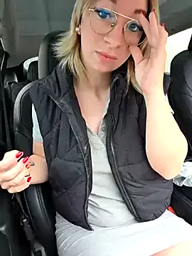 Offline Giuliana_baby on StripChat