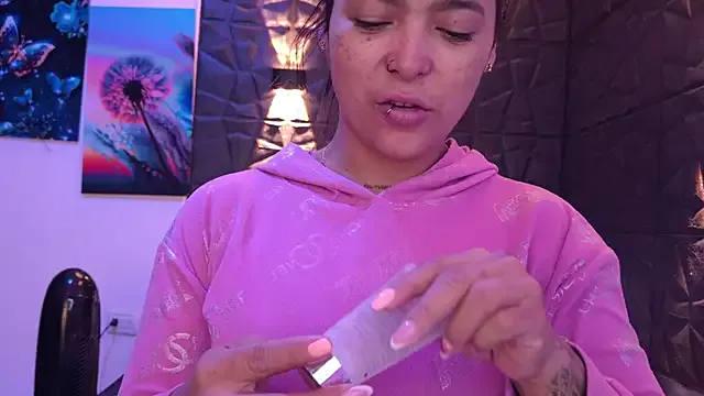 Offline graceymilf666 on StripChat