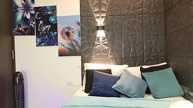 Offline graceymilf666 on StripChat