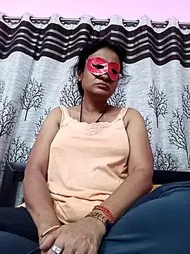 Gullapi from StripChat