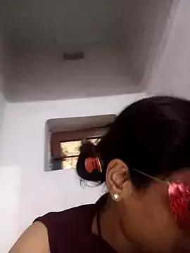 Gullapi from StripChat