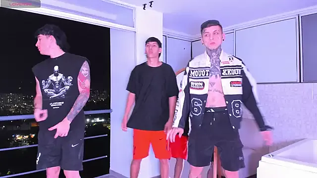 Offline Handsomeboyss19 on StripChat