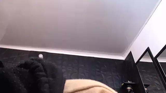 Hanna_Fox_69 from StripChat