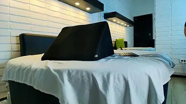 HannaBrave from StripChat
