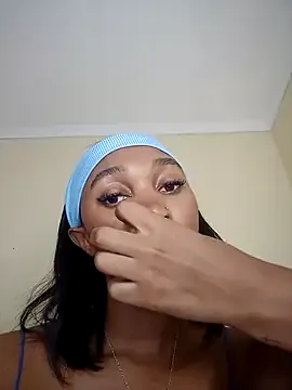 Hannah_107 on StripChat 