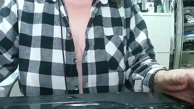 Offline heidilein65 on StripChat