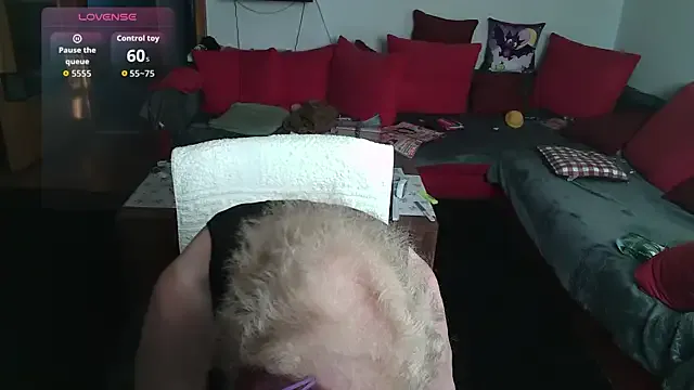 Freechat HeisseomaOriginal on StripChat