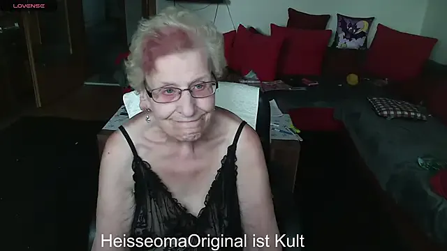 Freechat HeisseomaOriginal on StripChat