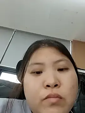 Offline hello098712 on StripChat