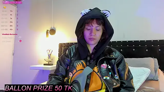 Freechat hey_noraly on StripChat