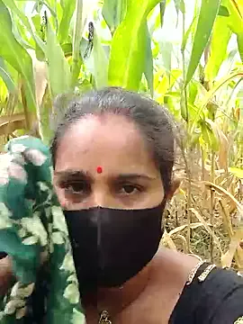 Offline Hey_Ziya on StripChat