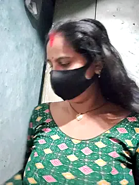 Offline Hey_Ziya on StripChat