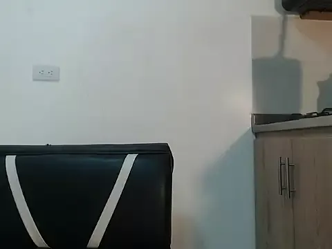 Offline Hiroshi_Shen on StripChat