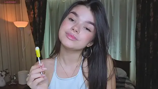 Freechat HollisHearl on StripChat