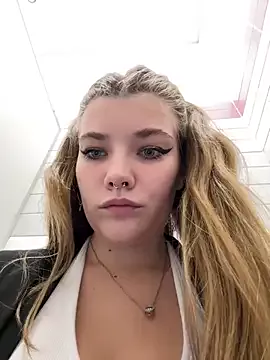 Offline Holy_Tereza on StripChat