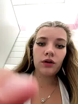 Offline Holy_Tereza on StripChat