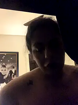 Offline holyeroticss on StripChat