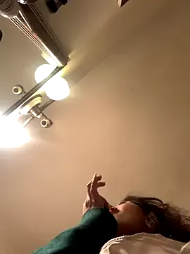 Offline holyeroticss on StripChat