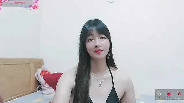 Offline Holygirlsweet777 on StripChat