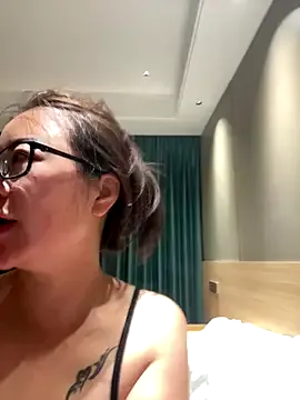 Freechat hoop659 on StripChat