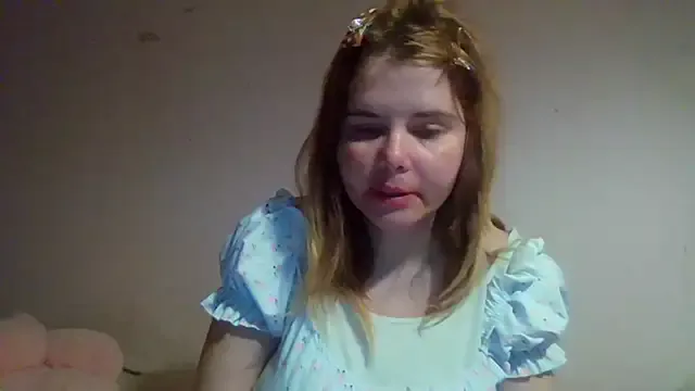 HornyElena on StripChat