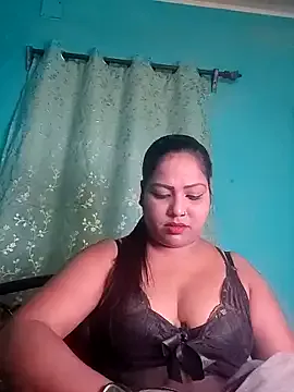 Freechat hornypriya696 on StripChat