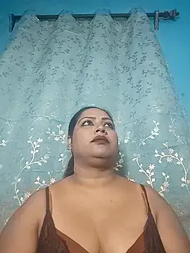 Freechat hornypriya696 on StripChat