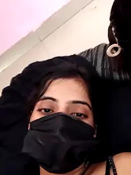 Hot-komall from StripChat is Freechat