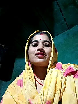 Hot_kamla on StripChat