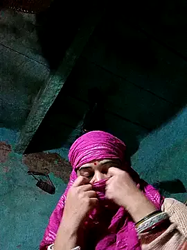 Hot_kamla on StripChat