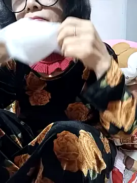 Offline Hotestlove on StripChat