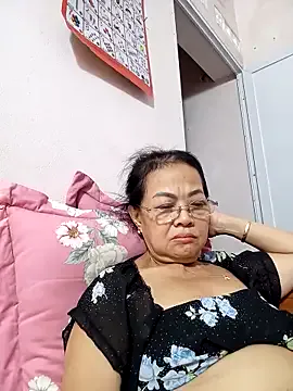 Offline Hotestlove on StripChat