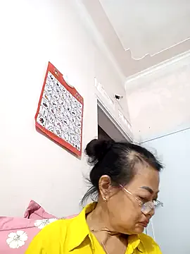 Offline Hotestlove on StripChat