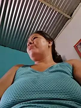 hotmom33 from StripChat is Freechat