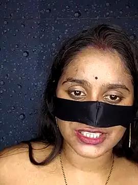 Hotty-rimi from StripChat