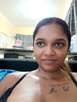 Freechat Indianqueen03 on StripChat