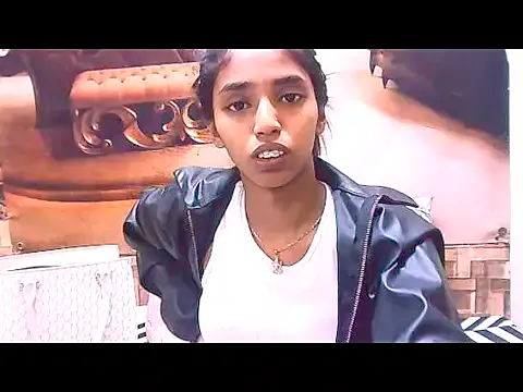 Offline IndianSexySlender on StripChat