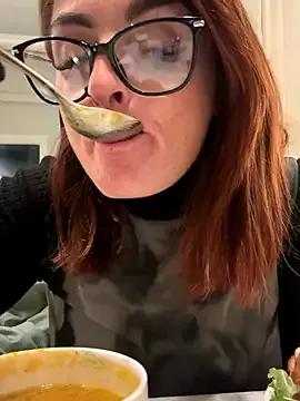 IrishmilfAnna from StripChat is Freechat