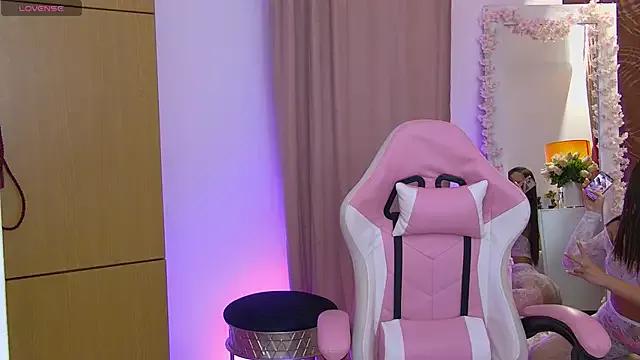 IrisMonn from StripChat