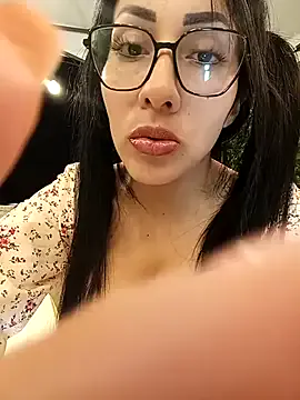 Offline Isabellitasexi38 on StripChat