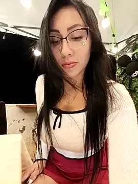 Offline Isabellitasexi38 on StripChat