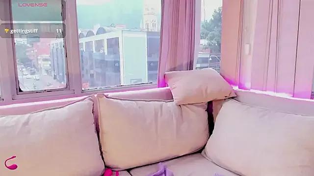 Isis_lohan from StripChat