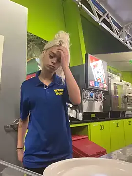 Offline itspinkkk on StripChat