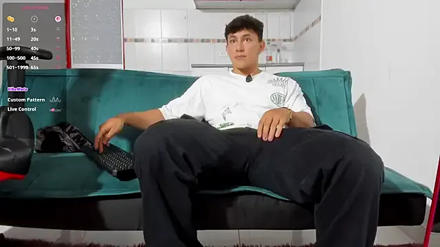 Offline jacques_cardiet on StripChat